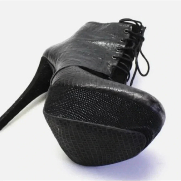 STUART WEITZMAN X RUSSELL & BROMLEY BLACK LEATHER HEELED PLATFORM ANKLE BOOTS 38 - Picture 3 of 12